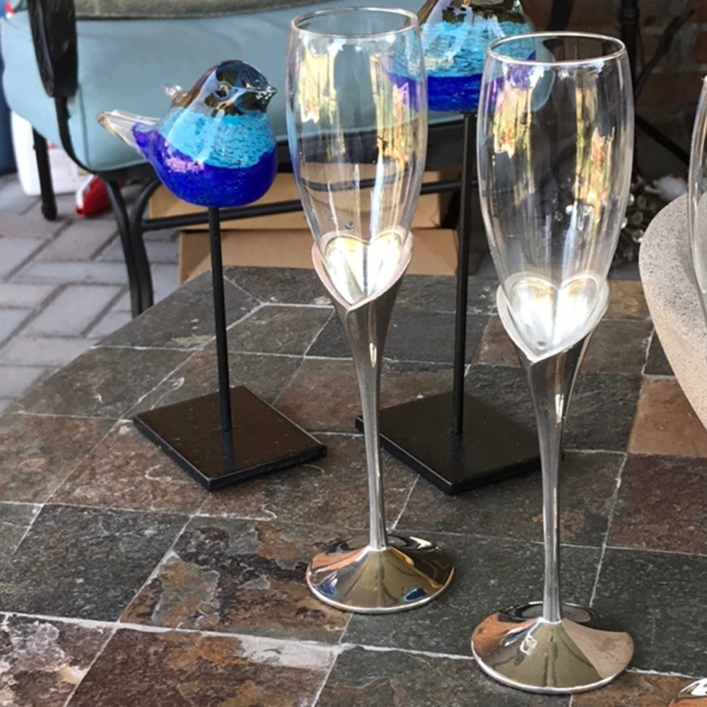 Lenox Wedding Promises Silver Heart Stem Crystal Champagne Flutes – Set of 2 - Picture 4 of 16
